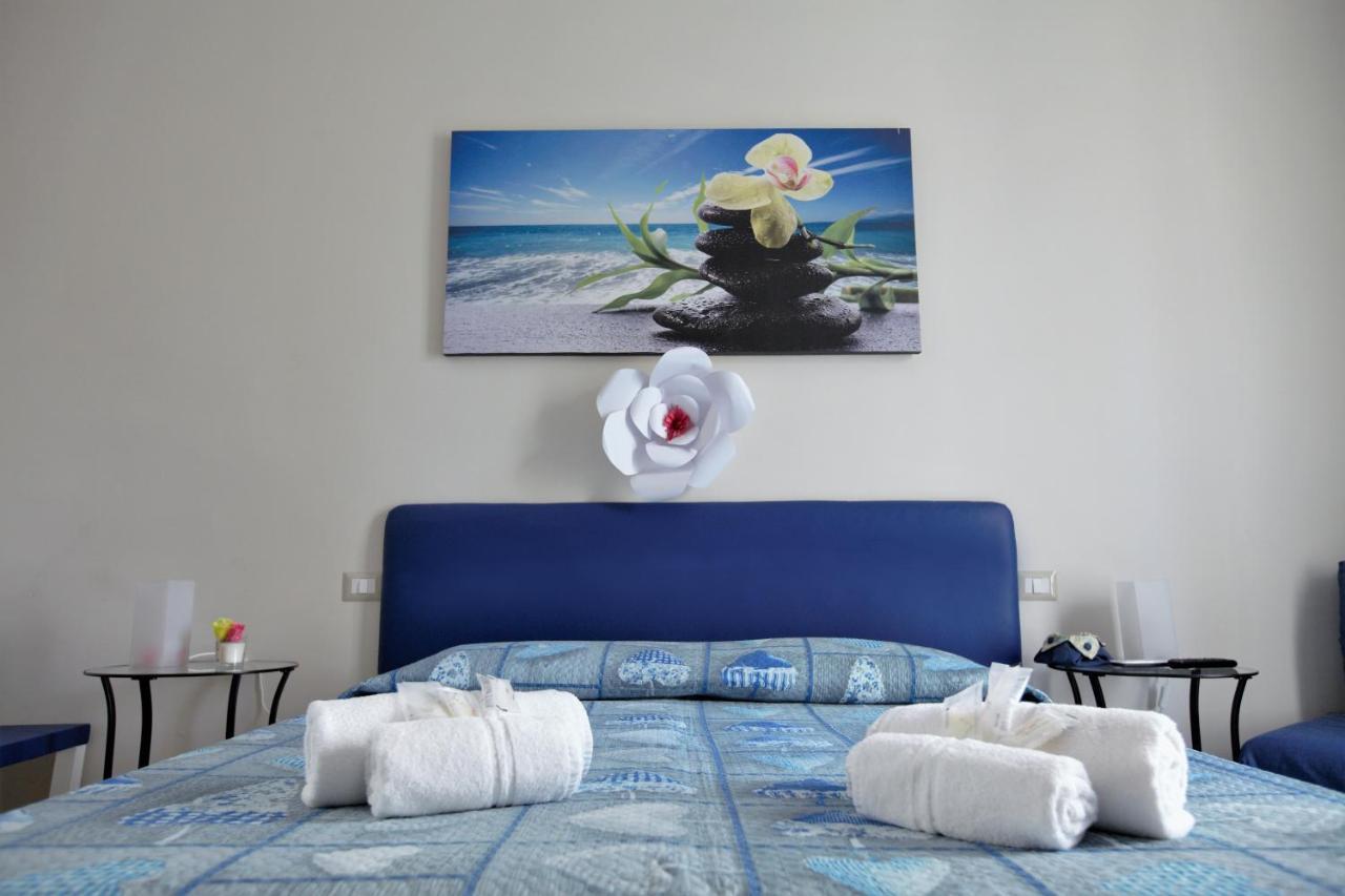 ナポリ Domus Armenio Bed & Breakfast エクステリア 写真